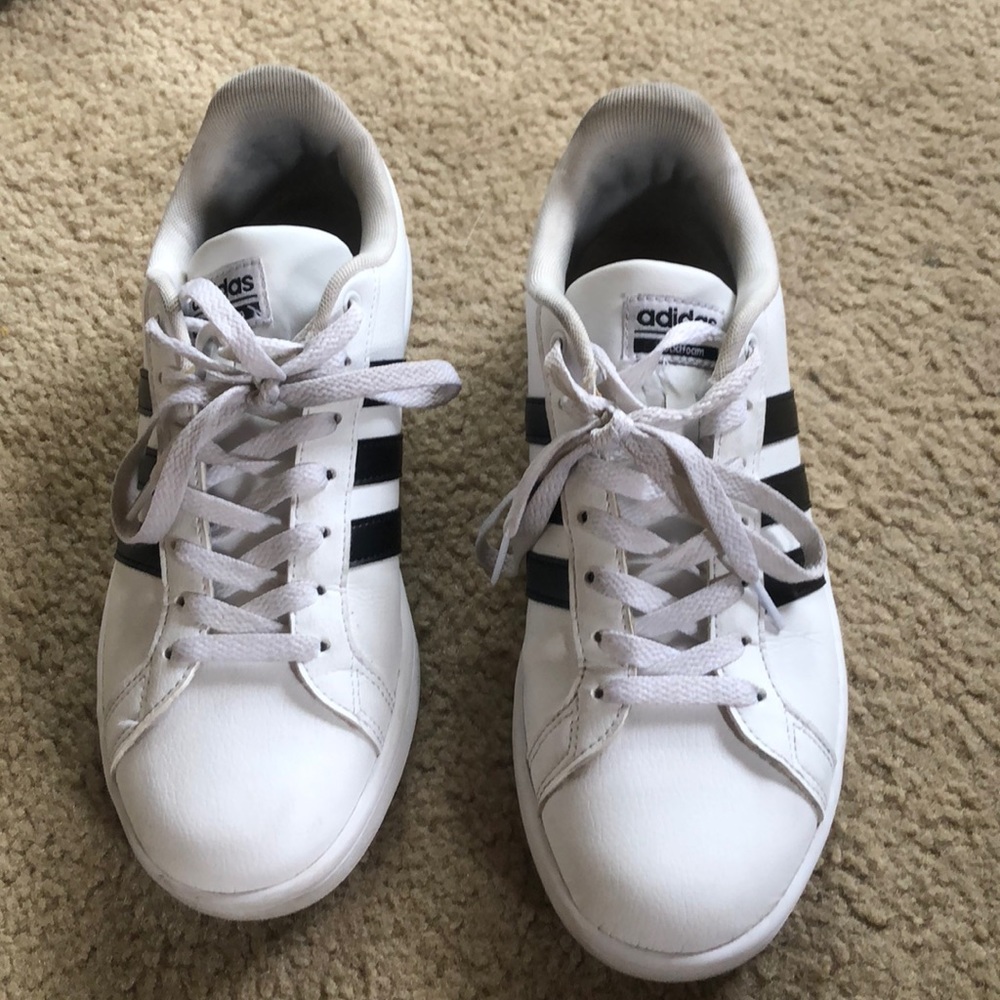 Adidas Sneakers